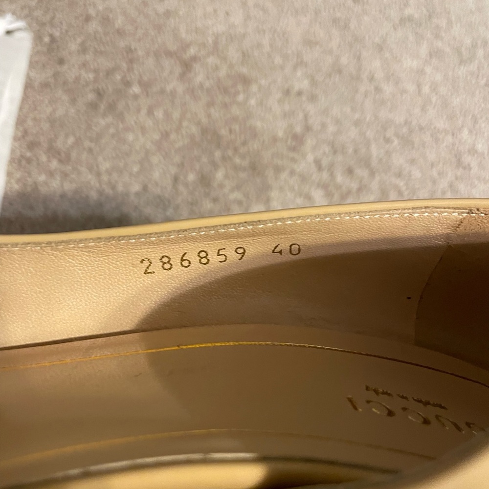 Gucci Patent Leather D’Orsay Pumps - Picture 4 of 4